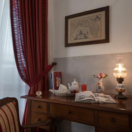 モルチャーノ・ディ・レウカ Palazzo Laura Bed & Breakfast エクステリア 写真
