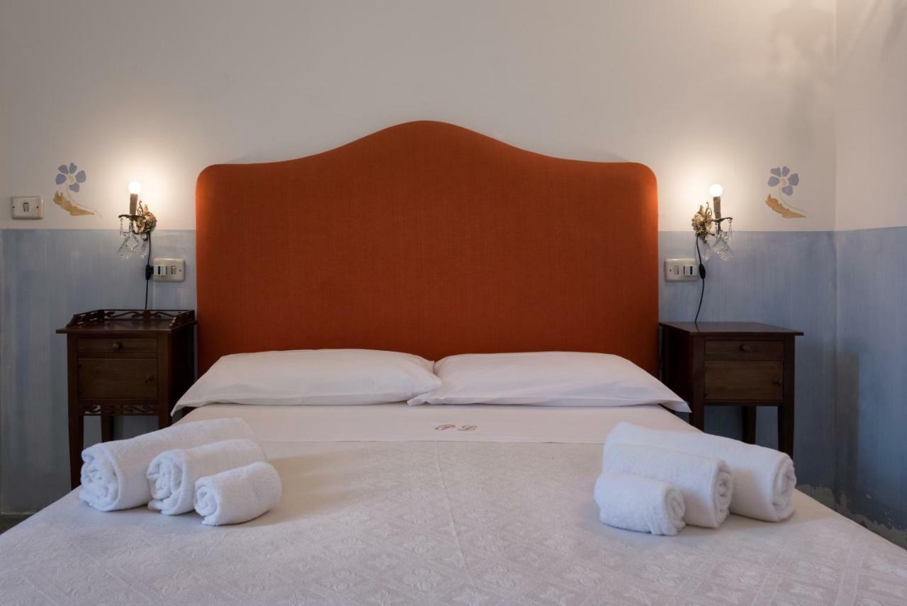 モルチャーノ・ディ・レウカ Palazzo Laura Bed & Breakfast エクステリア 写真